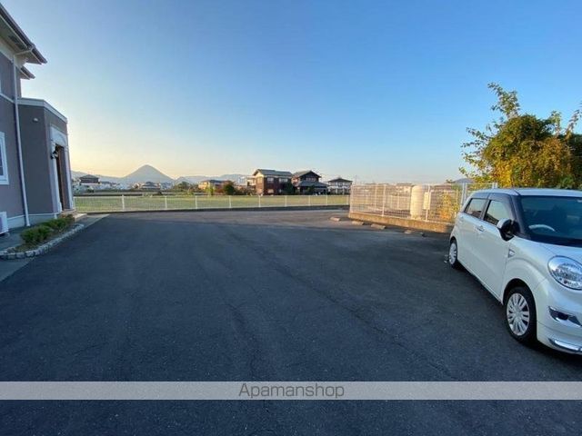 サンシャイン２１[2LDK/60.17m2]の駐車場