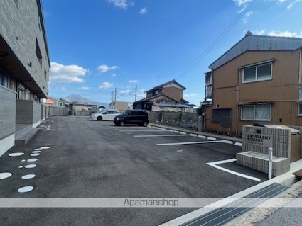 滋賀県長浜市平方町[1LDK/51.76m2]の駐車場1