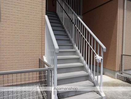 グレース　Ａ棟[2LDK/54.81m2]のエントランス