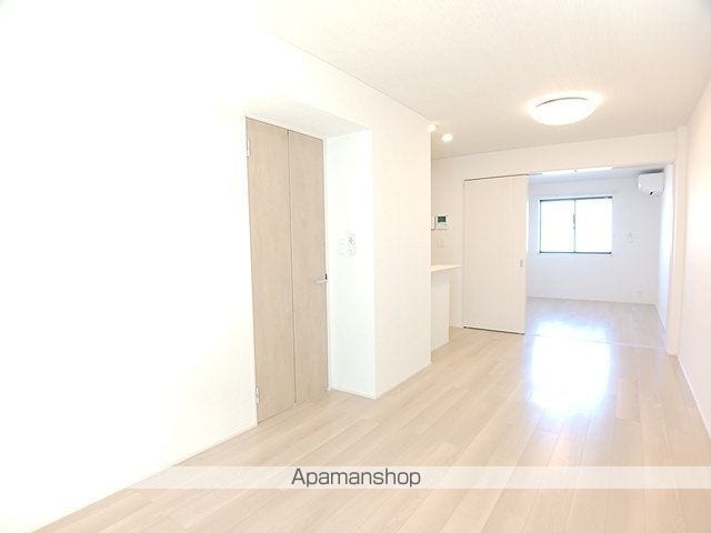 ユングフラウ オオタの内装写真
