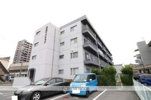 山地マンションの外観写真