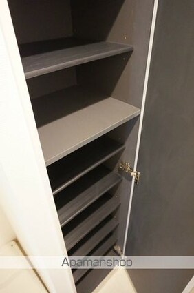 千葉県千葉市中央区長洲２丁目[1K/27.32m2]のトイレ