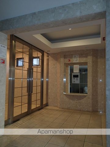 ジュネーゼ大阪城南の玄関写真