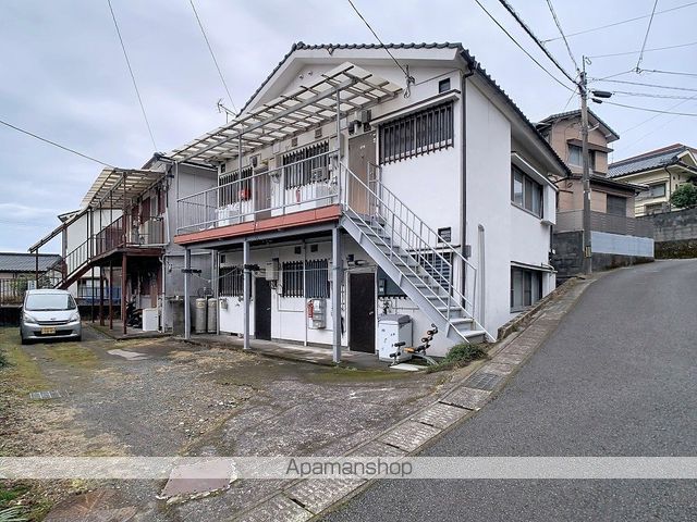 玉利アパートの外観写真