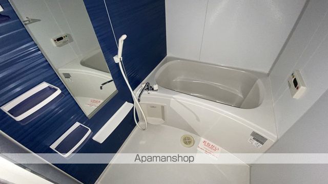 オリーブの内装写真