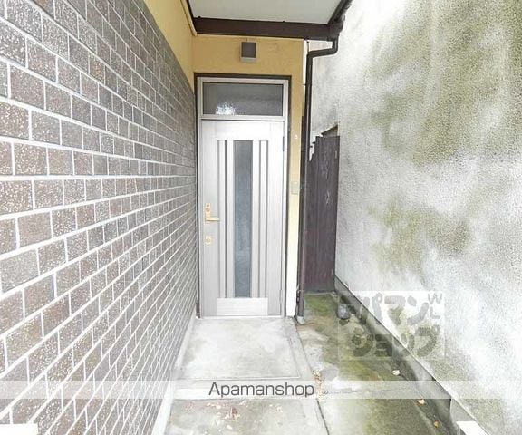 京都市烏丸線 北山駅 徒歩8分 2階建 築55年の玄関写真