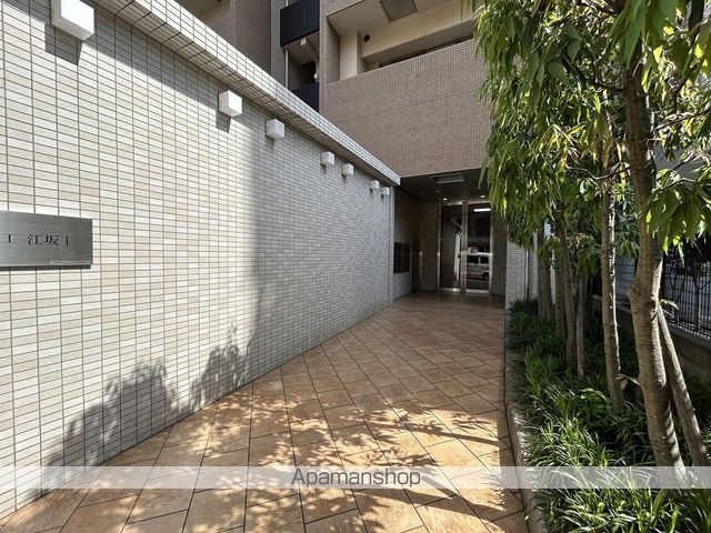 ドゥーエESAKAIの外観写真