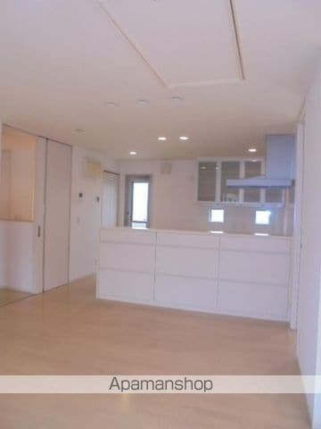 緑ケ丘戸建の内装写真