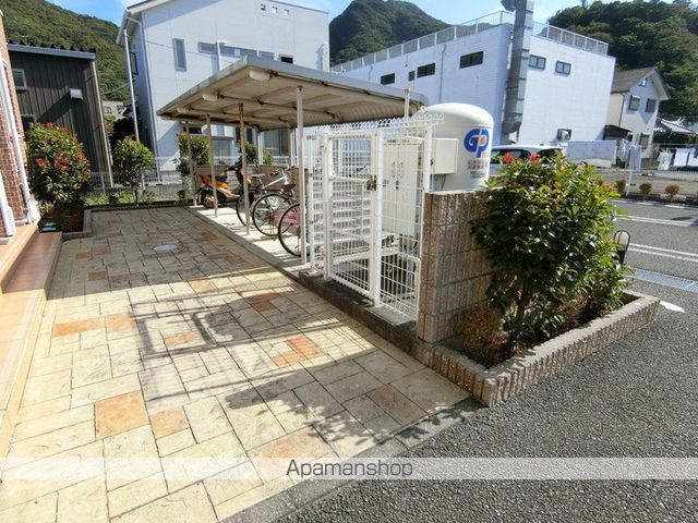 マンダリン ヴィル IIの玄関写真