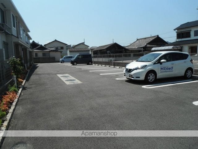 和歌山県和歌山市梶取[1LDK/46.68m2]の駐車場4