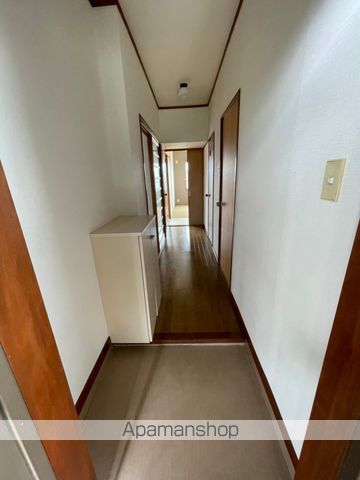 ローヤルマンションの内装写真