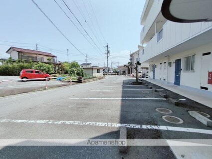 長野県長野市平林１丁目[1K/21.68m2]の駐車場1