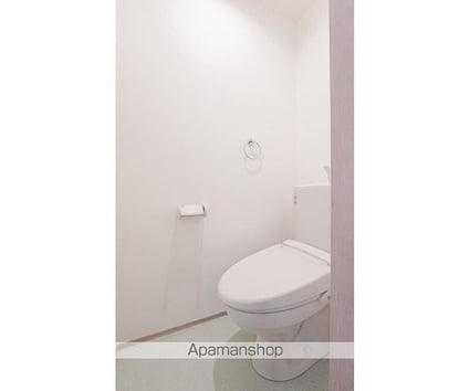 メグリオ新松戸[1DK/27.69m2]のトイレ