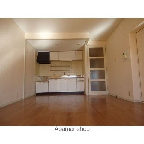 グランドハイツ原 A棟の内装写真