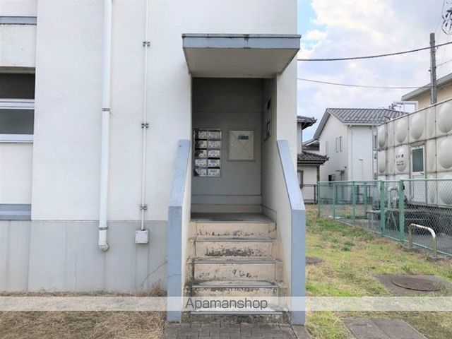 ビレッジハウス荒川2号棟の玄関写真