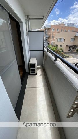 スリーサンズの内装写真