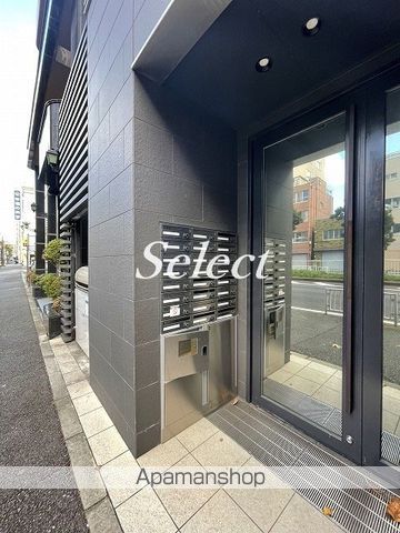 YSC横浜ビルの玄関写真