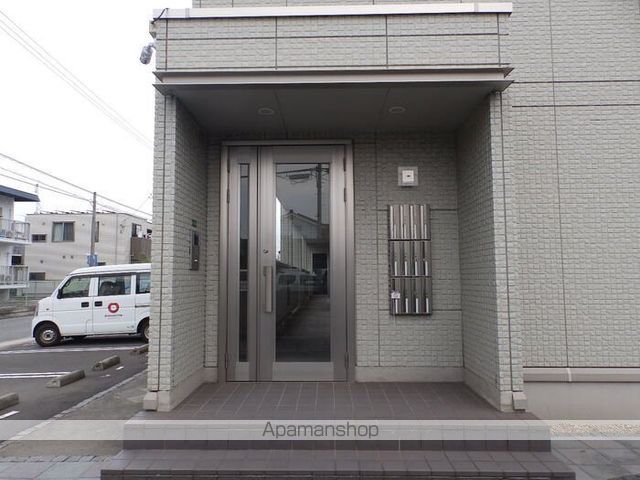 ローゼスポート港町 A棟の玄関写真