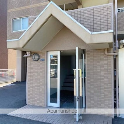 滋賀県守山市勝部２丁目[2LDK/66m2]のエントランス2