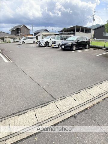 R・レオーネのその他写真