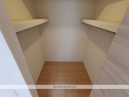 Ｆａｒｏｕｃｈｅ（ファルーシュ）[1LDK/45.04m2]の収納