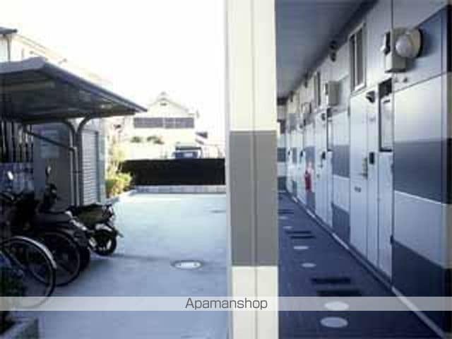 レオパレスセジュール高槻の玄関写真
