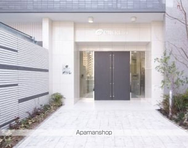 エンクレスト渡辺通IIの玄関写真