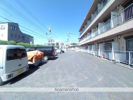 サンライズシャトー東青梅[1K/17.41m2]の駐車場