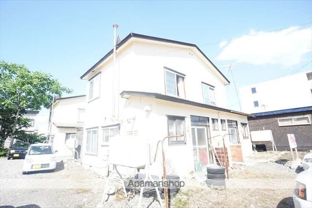 新町一棟二戸貸家の外観写真