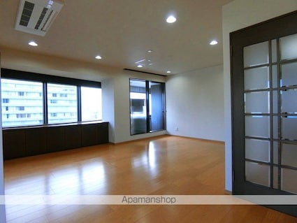 ＳｈｉｂａｕｒａＣｒｙｓｔａｌ　品川レジデンス[3LDK/121.37m2]のリビング・居間4