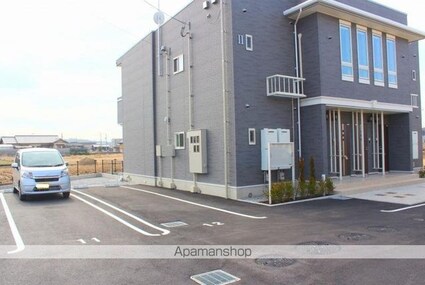 ピュアⅡ[2LDK/56.68m2]の駐車場