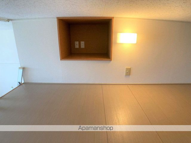 レオパレスプチ ジャルダンの内装写真