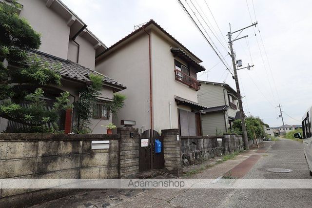 キャットウォークのある庭付き戸建の外観写真