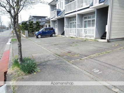 コーポプラス１[1K/33.07m2]の駐車場4