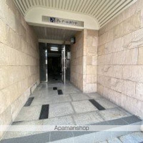 プレアール庚午中の玄関写真