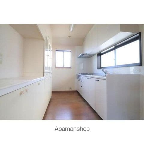 金沢区谷津町戸建の内装写真