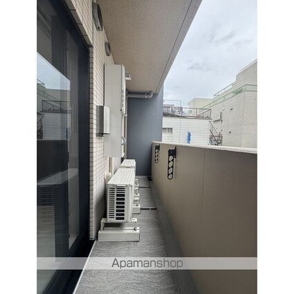 ザ・グラヴィティ新宿[2DK/37.9m2]のバルコニー