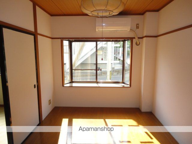 ベルハイツ若宮の内装写真
