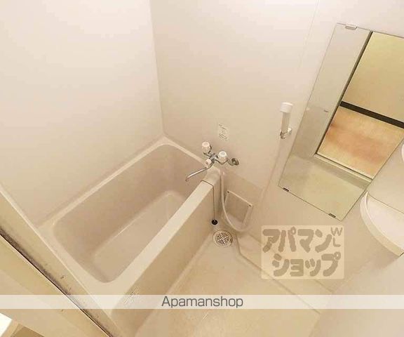 ホワイトハイムKAGAMIISHIの内装写真