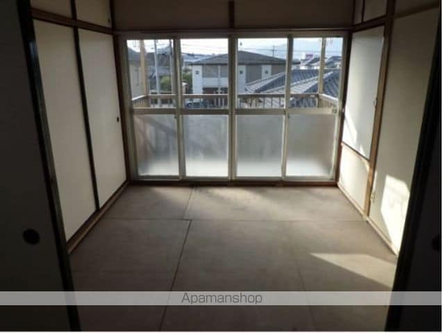 西鉄天神大牟田線 都府楼前駅 徒歩12分 2階建 築60年の内装写真