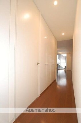 グランドコンシェルジュ都立大学[1R/36.06m2]の玄関