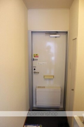 レオパレスドリーム２号館[1K/23.18m2]の玄関