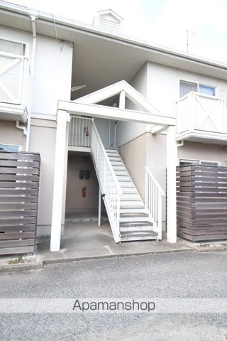 エスポアール B棟の玄関写真
