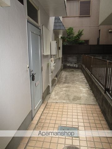 椿森ピースハイツの玄関写真
