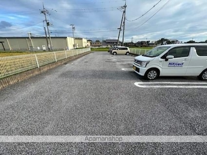 ポラリス[1R/45.99m2]の駐車場3