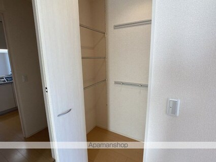 和歌山県和歌山市野崎[2LDK/61.56m2]の収納