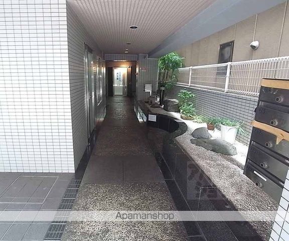 ボナール三条高倉の玄関写真