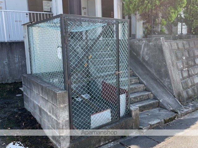 レオパレスパルティールの玄関写真