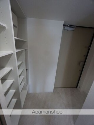 ルネフラッツ庄内通駅前[1LDK/29.83m2]の玄関