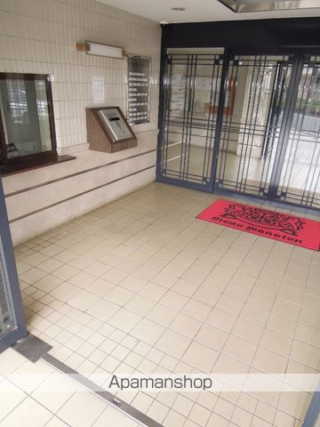 ライオンズマンション西市駅前の玄関写真